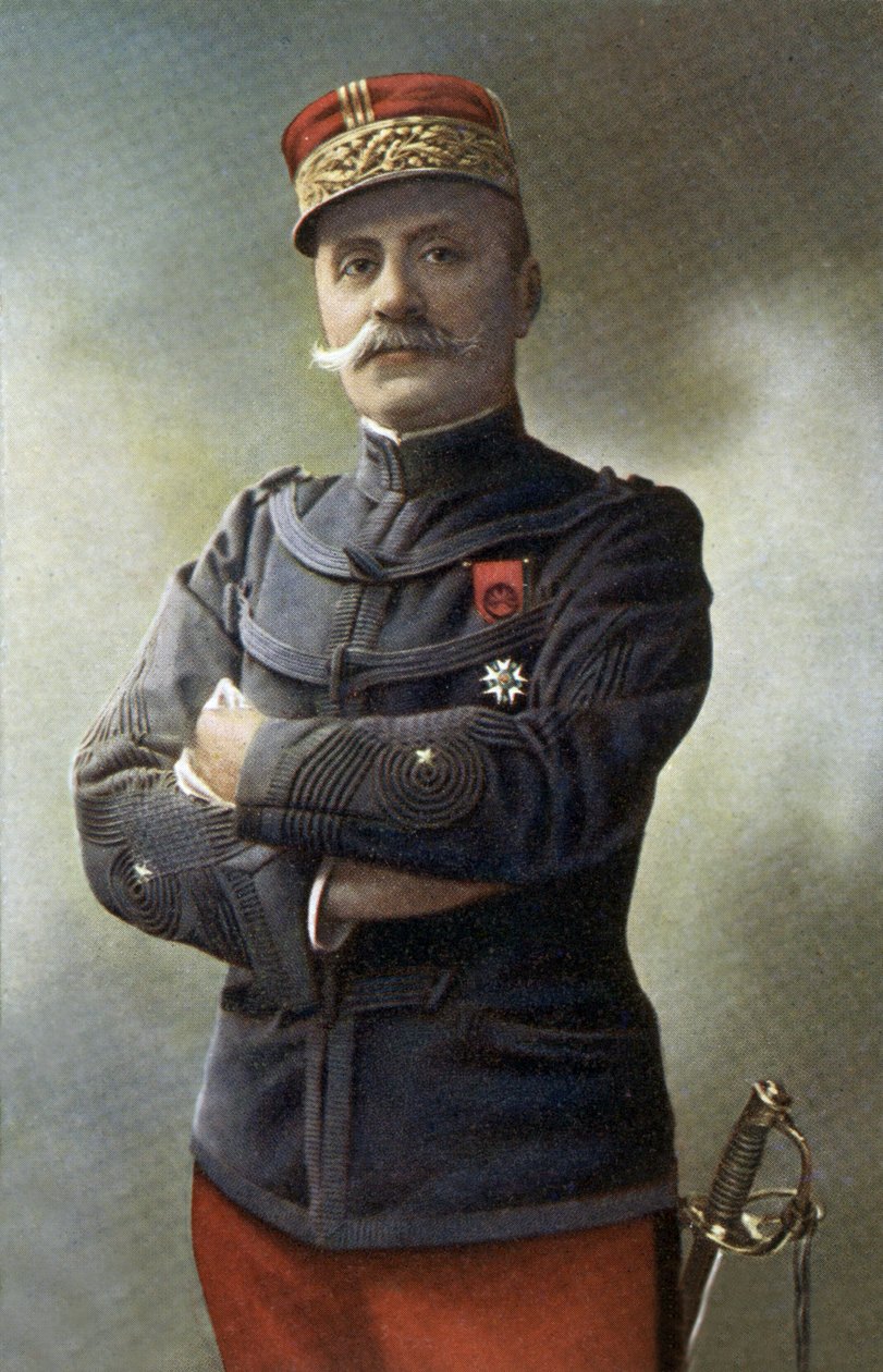 Marechal Ferdinand Foch (1851-1929), divizní generál francouzské armády, poté velitel armády Alliees na severu, náčelník generálního štábu francouzské armády a generalissimus vojsk Alliees v březnu 1918, hodnost marechala získává v roce 1918, foto b od Unbekannter Künstler