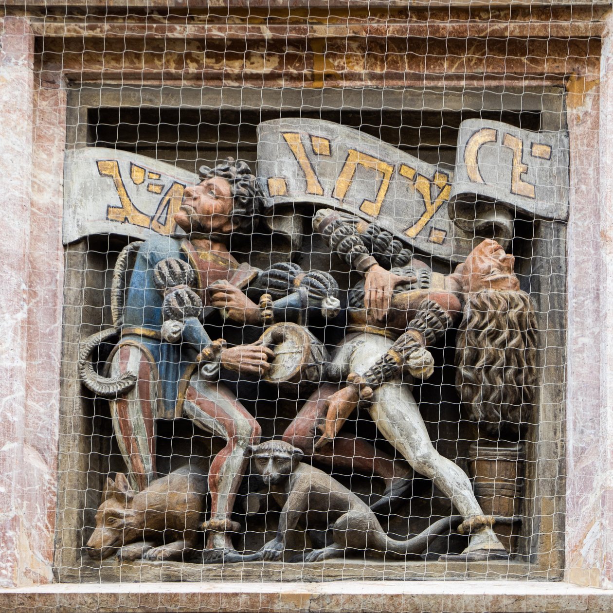 Morris dancers, reliéf na Goldenes Dachl arkýř, Innsbruck, Tyrolsko, Rakousko, Evropa (foto) od Unbekannter Künstler