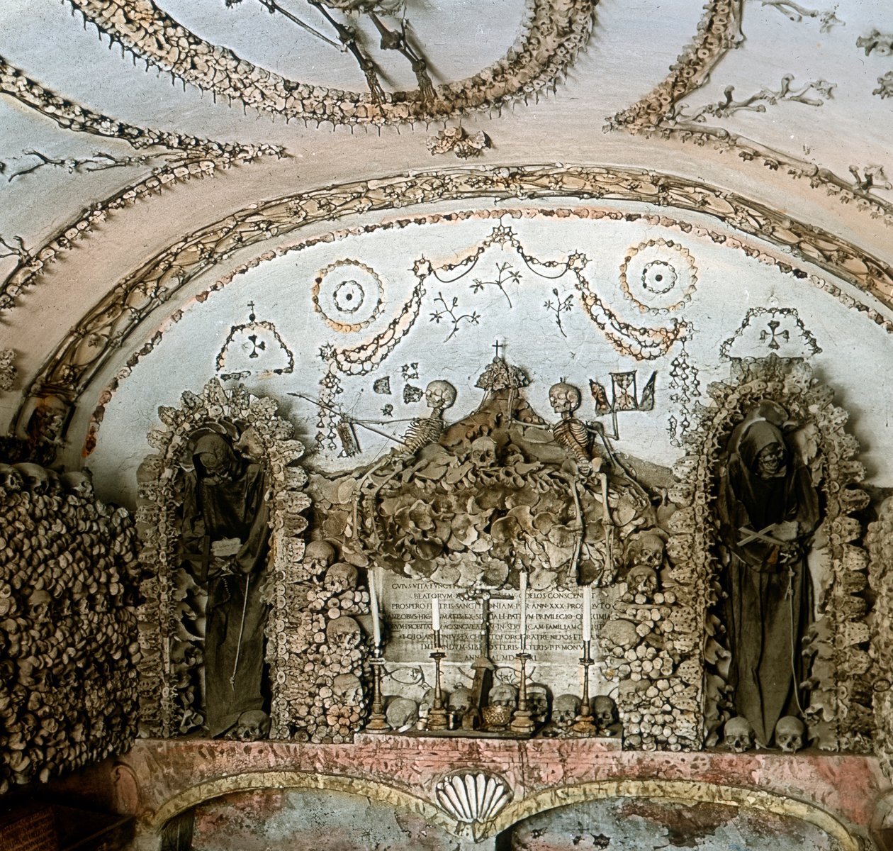 Kostnice kapucínského kostela od Unbekannter Künstler