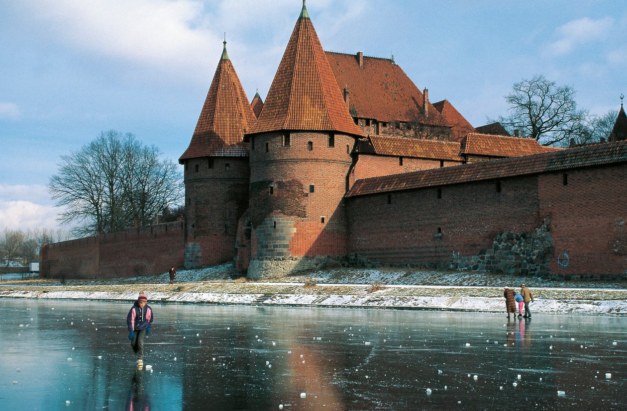 Polsko, Pomořské vojvodství, Malbork, Hrad, gotická pevnost postavená Řádem německých rytířů od Benjamin Baud