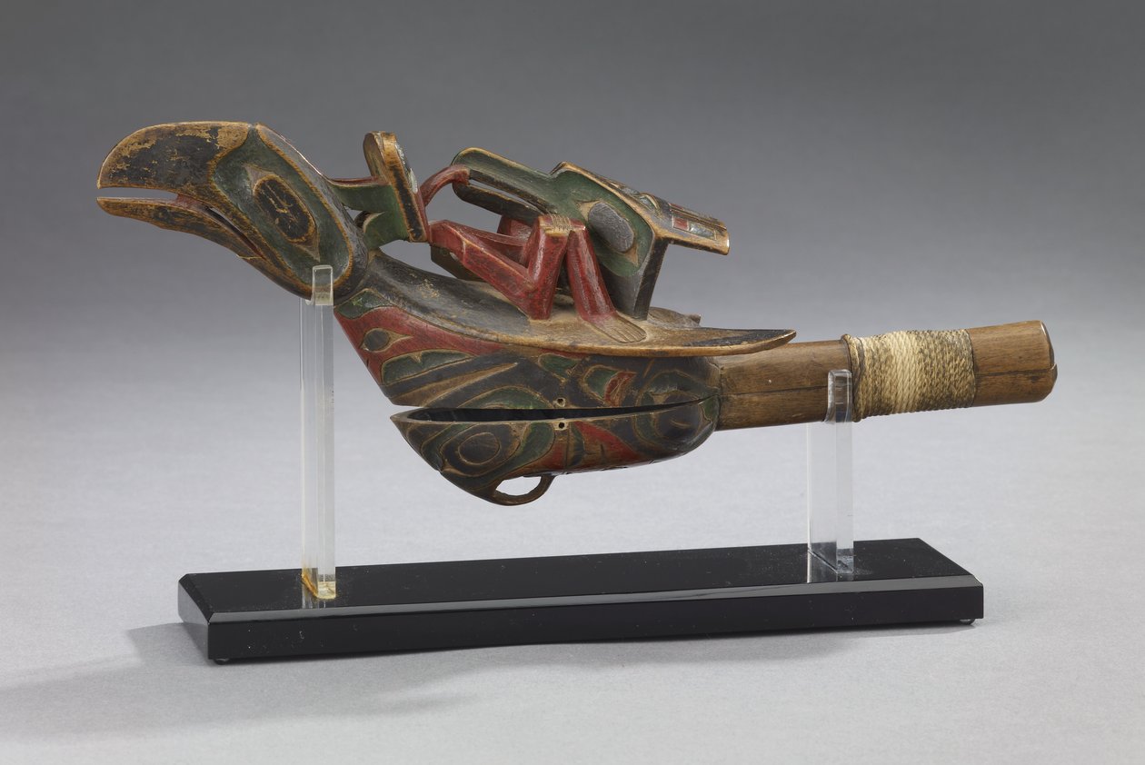Raven Rattle, konec 19. století (polychromované dřevo se šňůrou) od Unbekannt