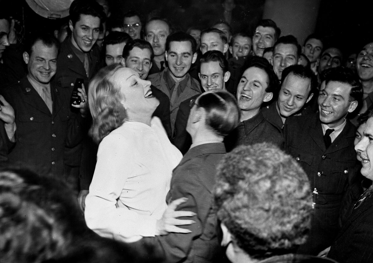 Druhá světová válka (1939-1945) – Druhá světová válka (II. nebo 2. světová válka): Paříž (Francie) 10. března od Unbekannt