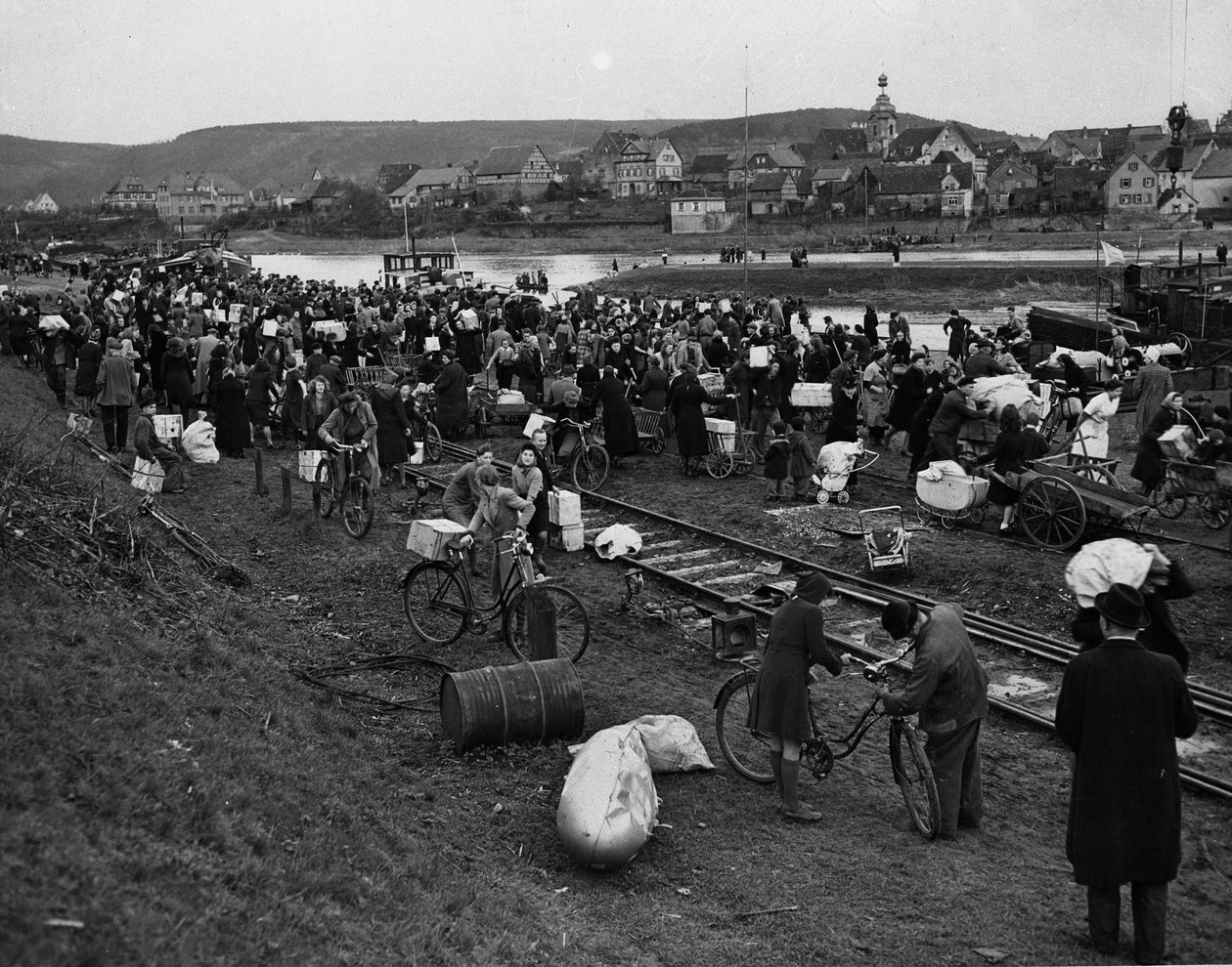 Druhá světová válka (1939-1945) - Druhá světová válka (II. nebo 2. světová válka): Werthein (Německo) kolem 29. března od Unbekannt