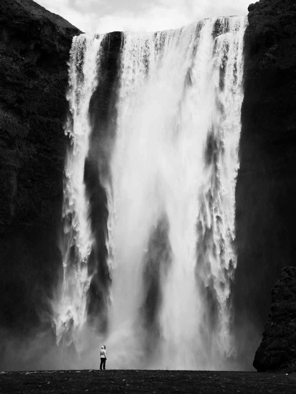 Skógafoss, Island, 2011 (černobílá fotografie) od Leopold Blonder