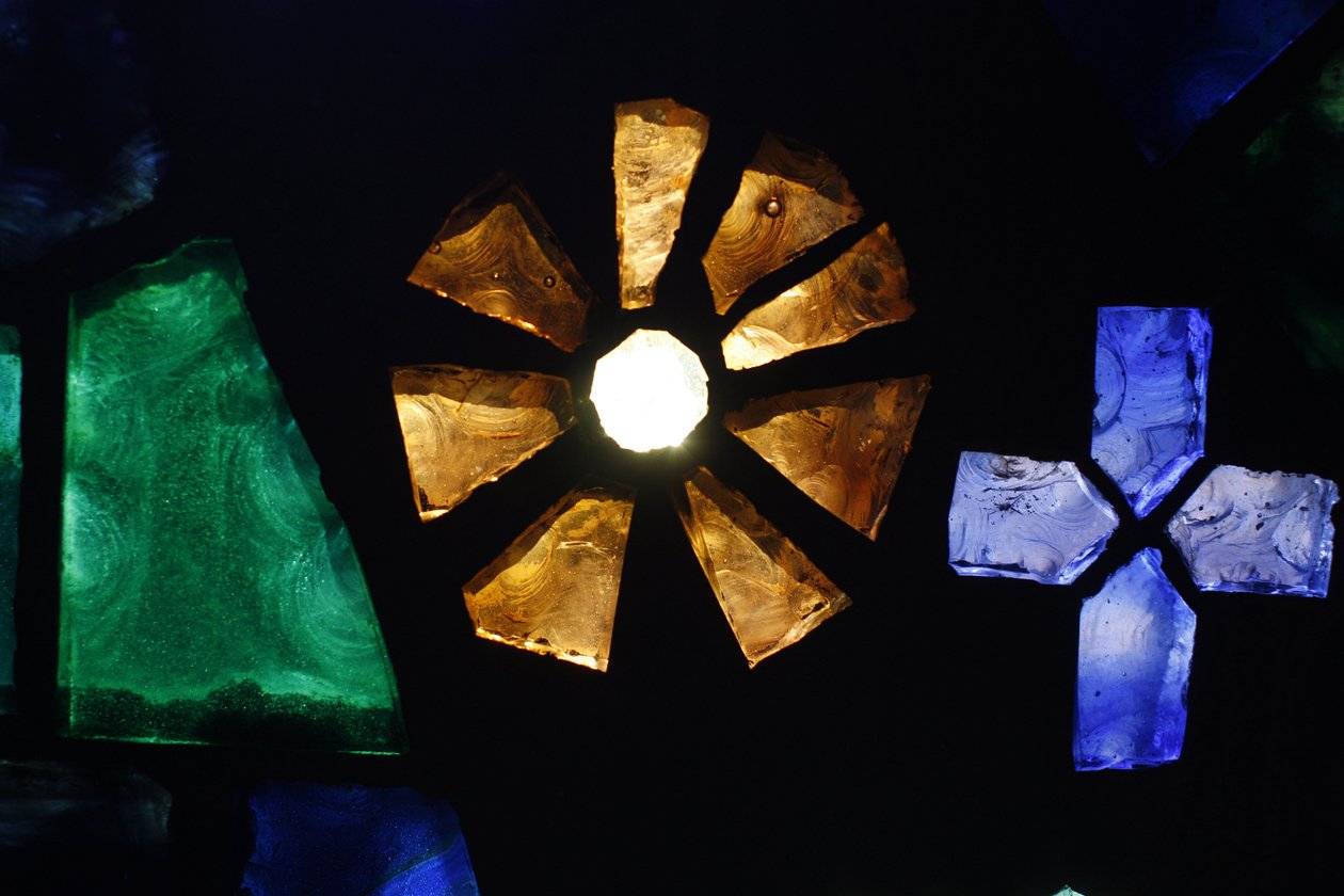Vitráže v kostele Notre-Dame de Consolation, Hyeres, Francie od Unbekannt