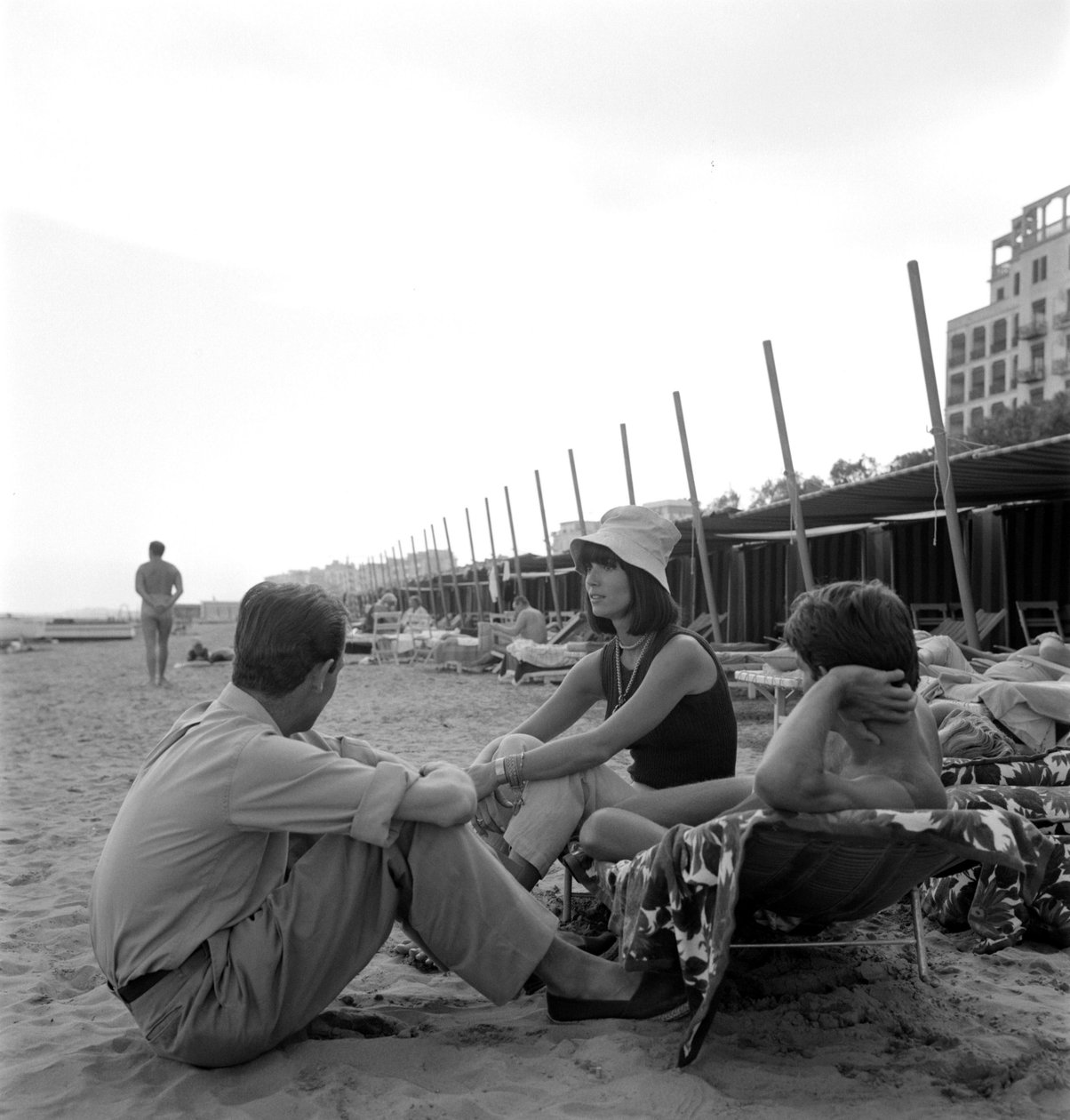 Herečka ELSA MARTINELLI NA BEACH VENICE LIDO - 1964 od Unbekannt