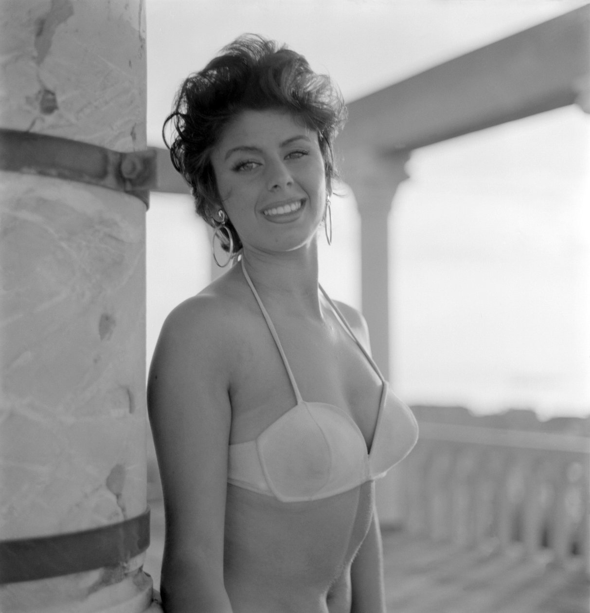 Herečka, HVĚZDIČKA CELINA CELY NA BEACH VENICE LIDO - 1957 od Unbekannt