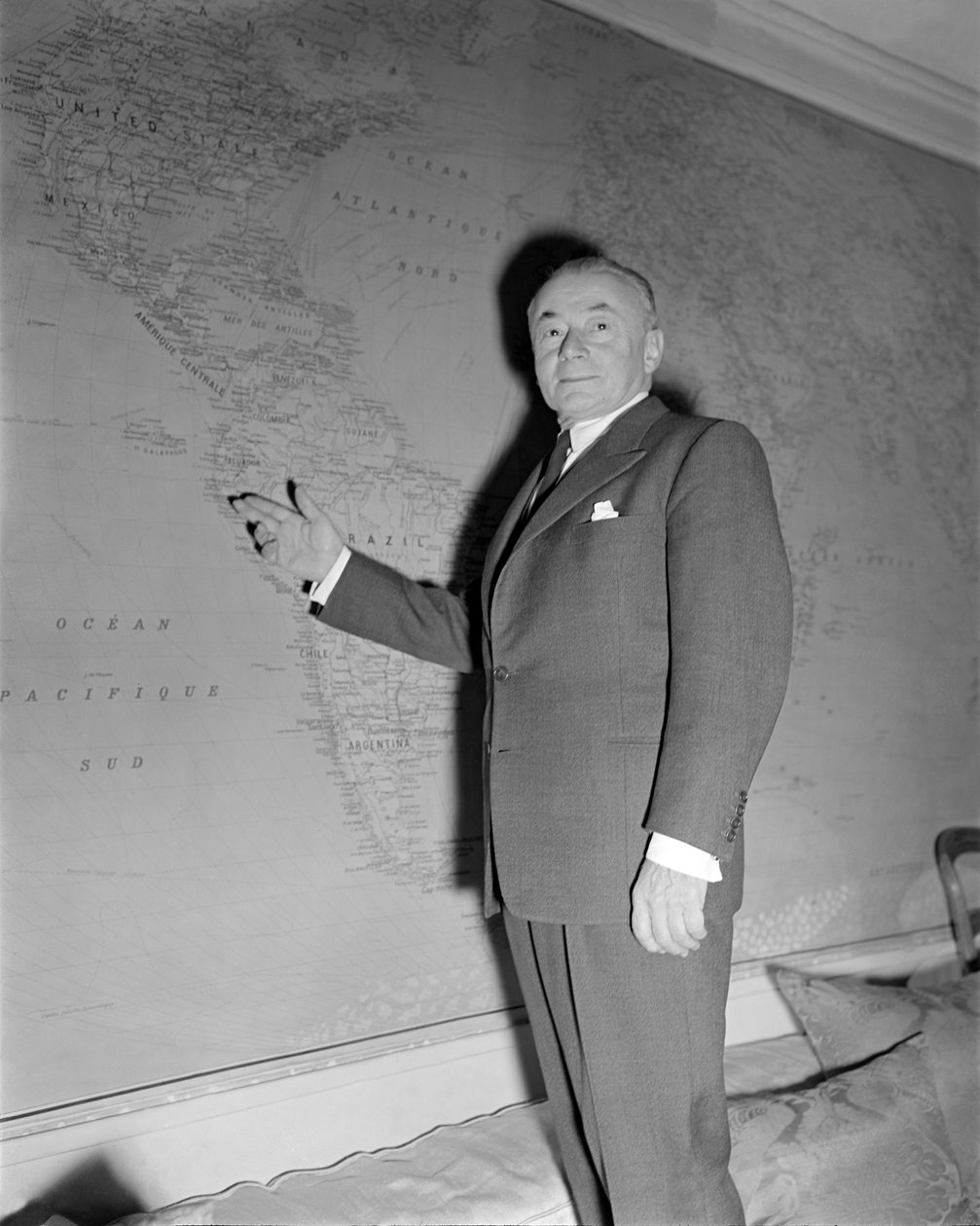 POLITIK PAUL RENAUD V PAŘÍŽI - 1949 od Unbekannt