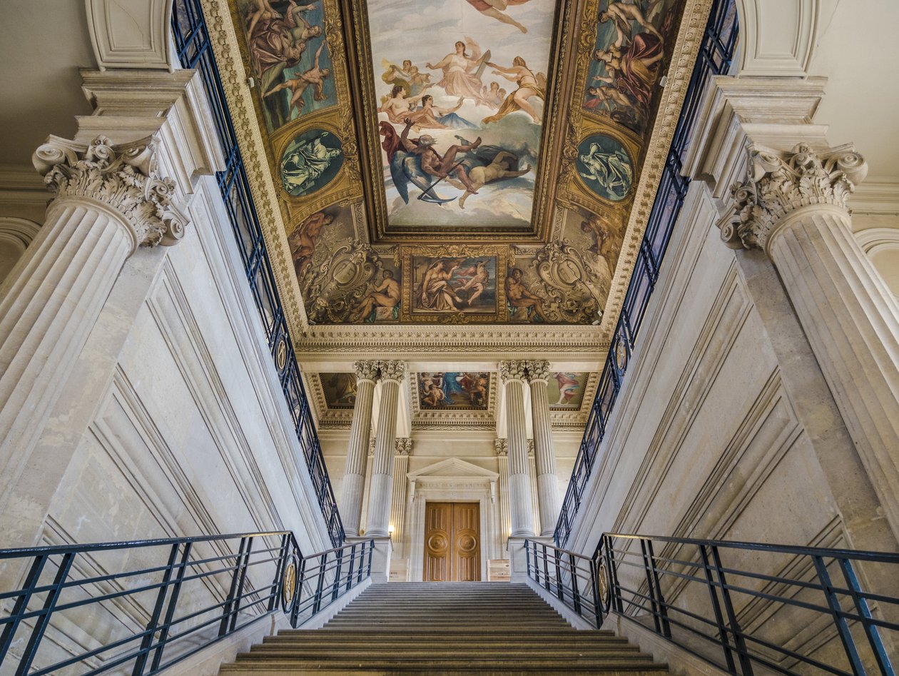 Schodiště, architekt Charles Lelong (1793-1861) a Edouard Dubois (1795-1813), mezi 1840 a 1846. Na stropě, Francie připojující své archivy k úsvitu času, obraz Felixe Jobbe Duvala (1821-1889), mezi lety 1877 a 1881. Hotel de Soubise od Unbekannt