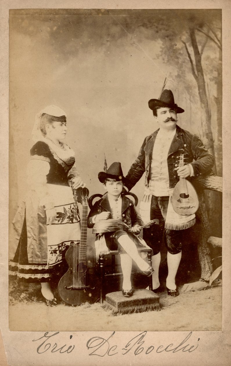 Bocchi Trio, Lombardie, cca 1880 (černobílá fotografie) od Unbekannter Künstler