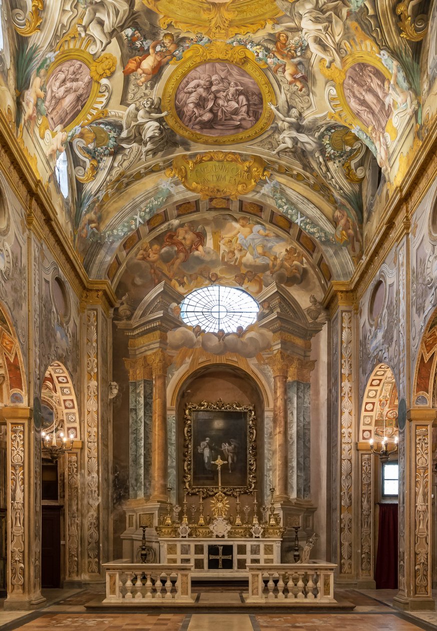 Pohled do interiéru s freskami a hlavním oltářem, kostel Nunziatina, Todi, Umbria, Itálie (foto) od Unbekannter Künstler