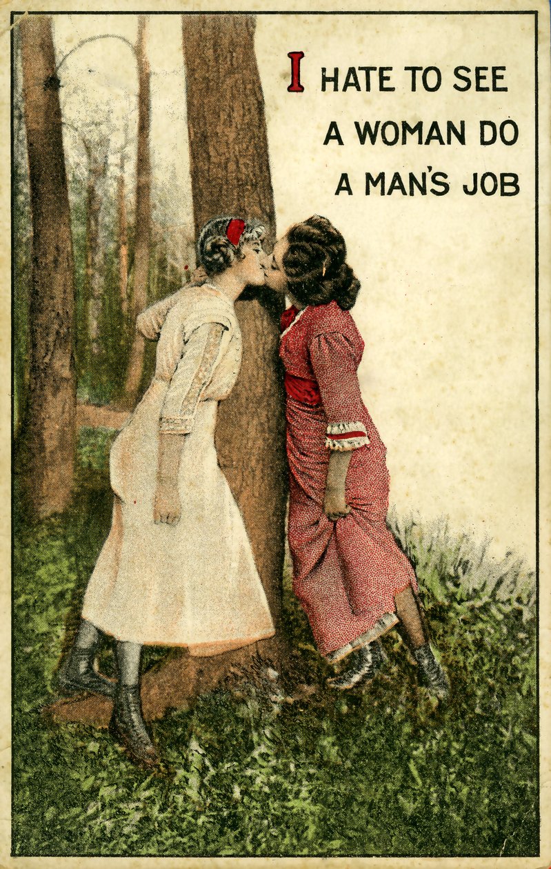 Vintage pohlednice zobrazující dvě líbající se ženy, „Nesnáším, když vidím ženu dělat mužskou práci“ 1914 (litho) od Alec Hunter