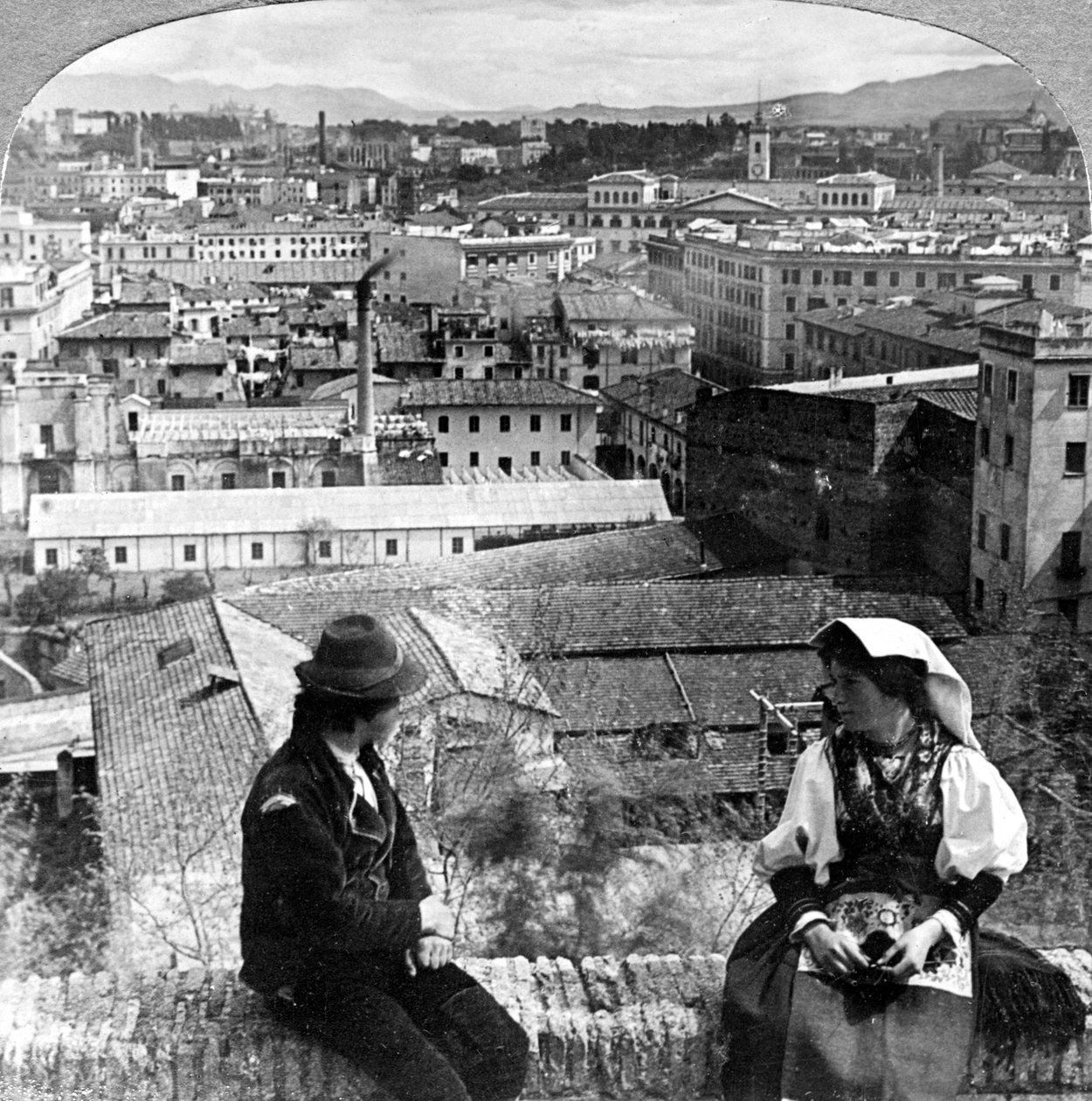 Aventine Hill a Alban Hills, Řím, Itálie. od Underwood and Underwood