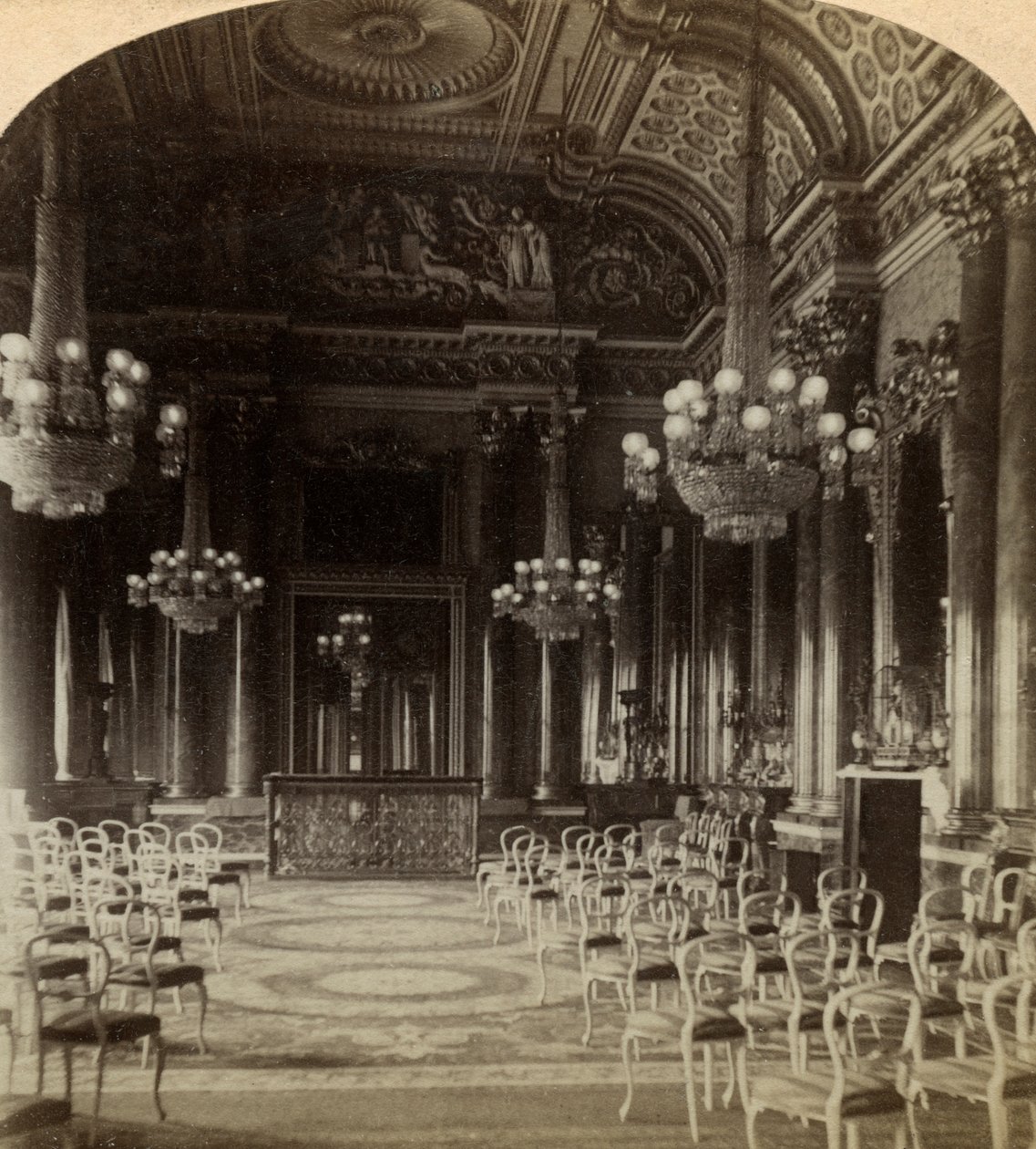 Ballroom, Buckinghamský palác, Londýn. od Underwood and Underwood