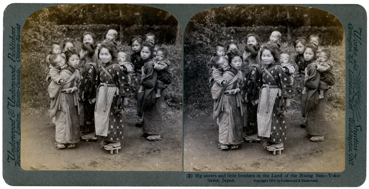 Velké sestry a malí bratři v zemi vycházejícího slunce, Yokohama, Japonsko, 1904 od Underwood and Underwood