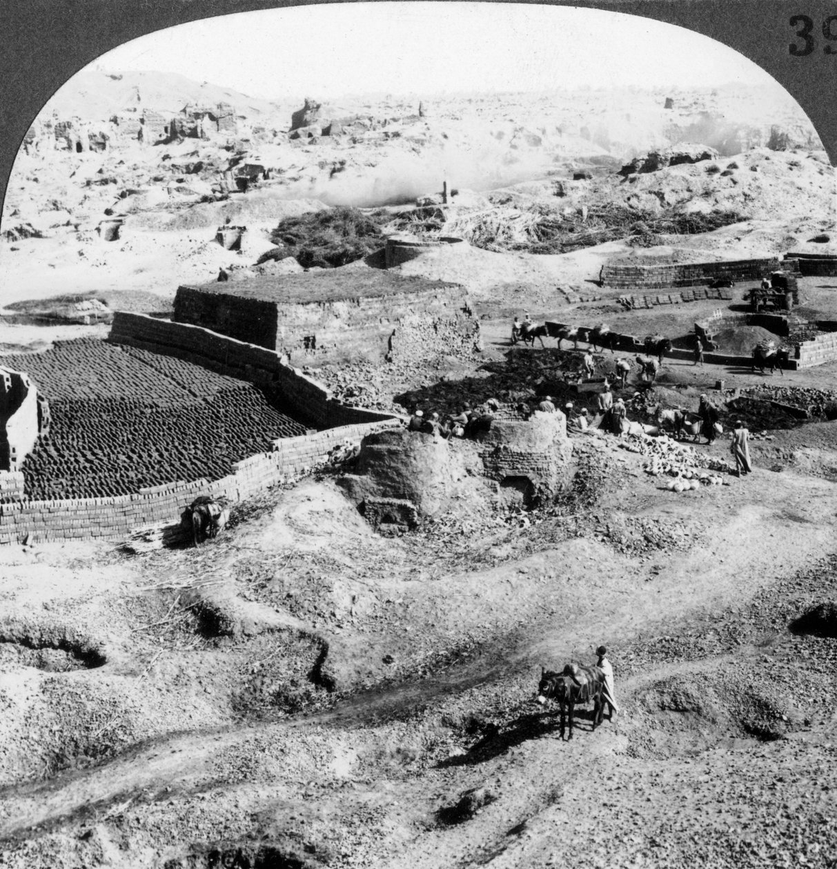 Cihlářství, Egypt, 1905. od Underwood and Underwood