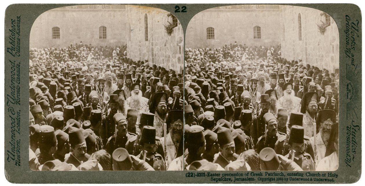 Velikonoční procesí řeckého patriarchy, vstup do chrámu Božího hrobu, Jeruzalém, 1903. od Underwood and Underwood