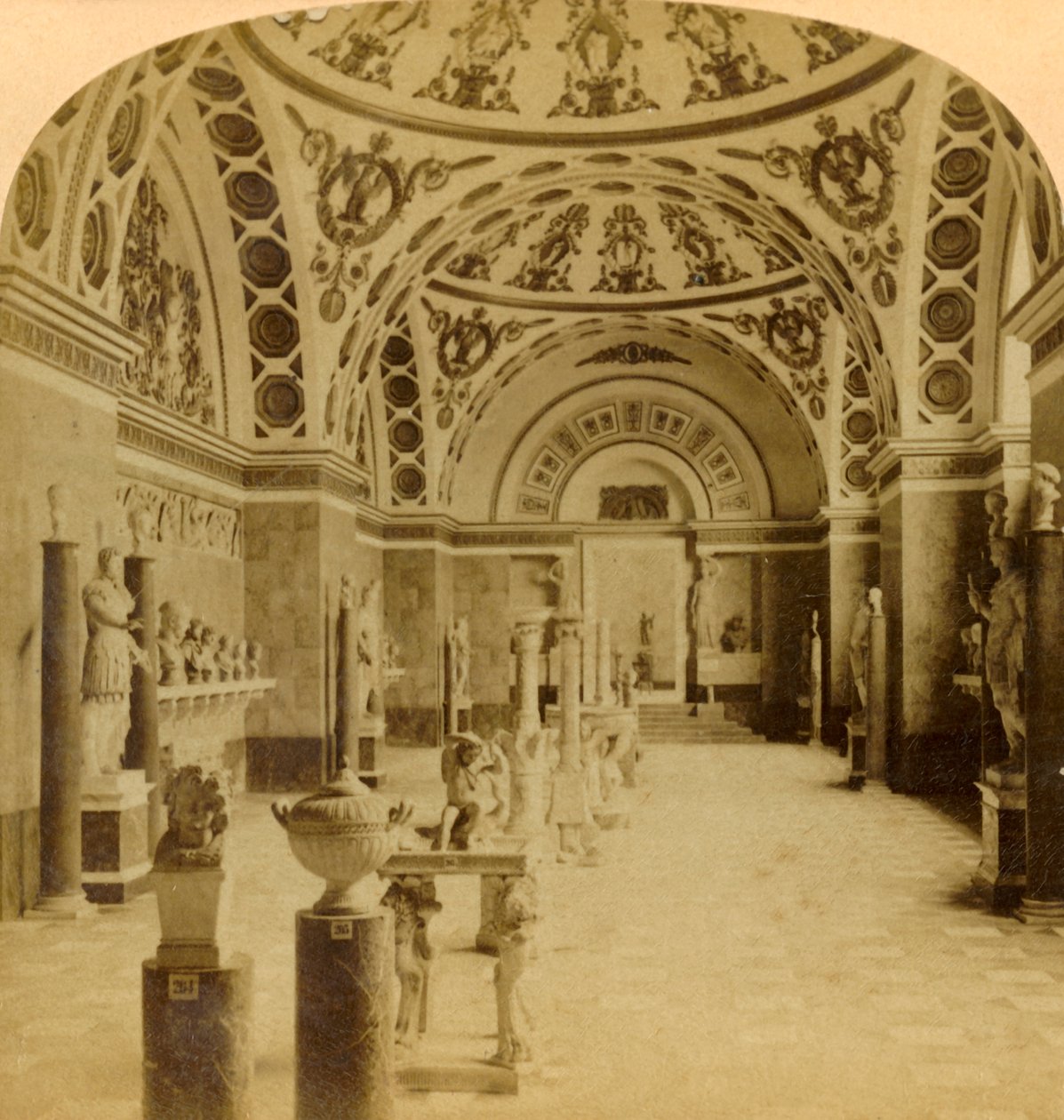 Hall of the Romans, Glyptothek, Mnichov, Německo, 1898. od Underwood and Underwood