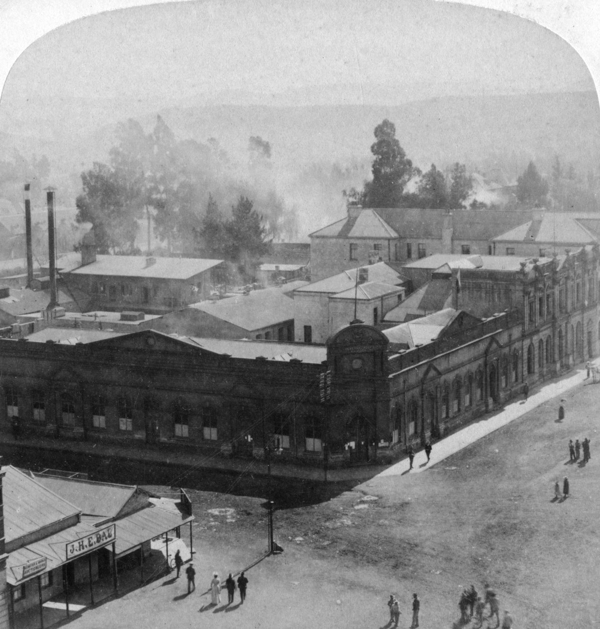 Při pohledu na severozápad na pohoří Daspoort, Pretoria, Jižní Afrika, 1901. od Underwood and Underwood