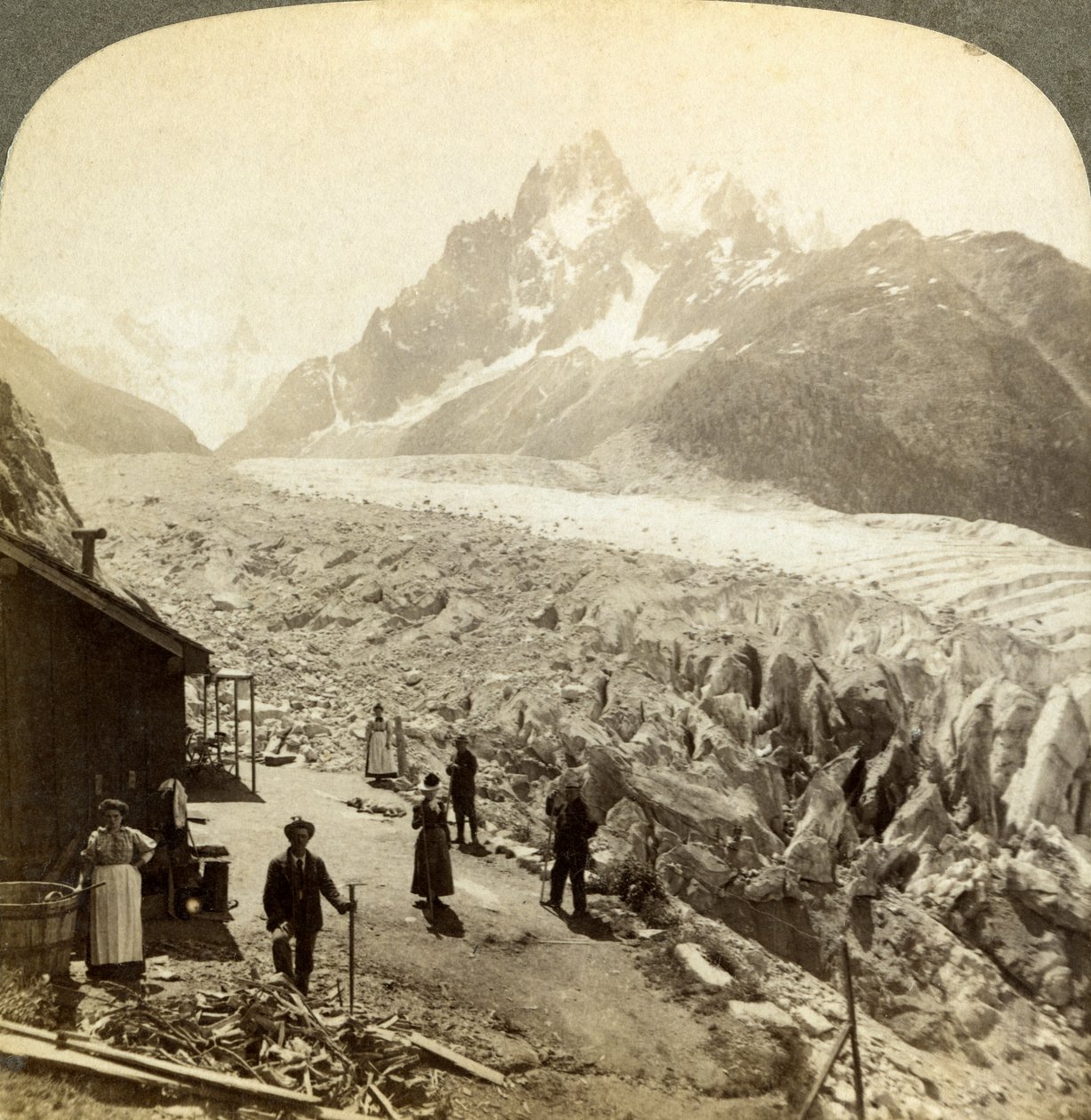 Mer de Glace z Chapeau, poblíž Chamonix, Francie. od Underwood and Underwood