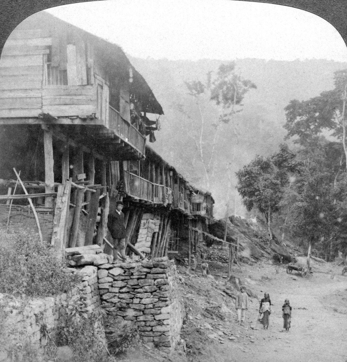 Rodná vesnice, Teesta Bridge poblíž Darjeeling, Indie, 1903 od Underwood and Underwood