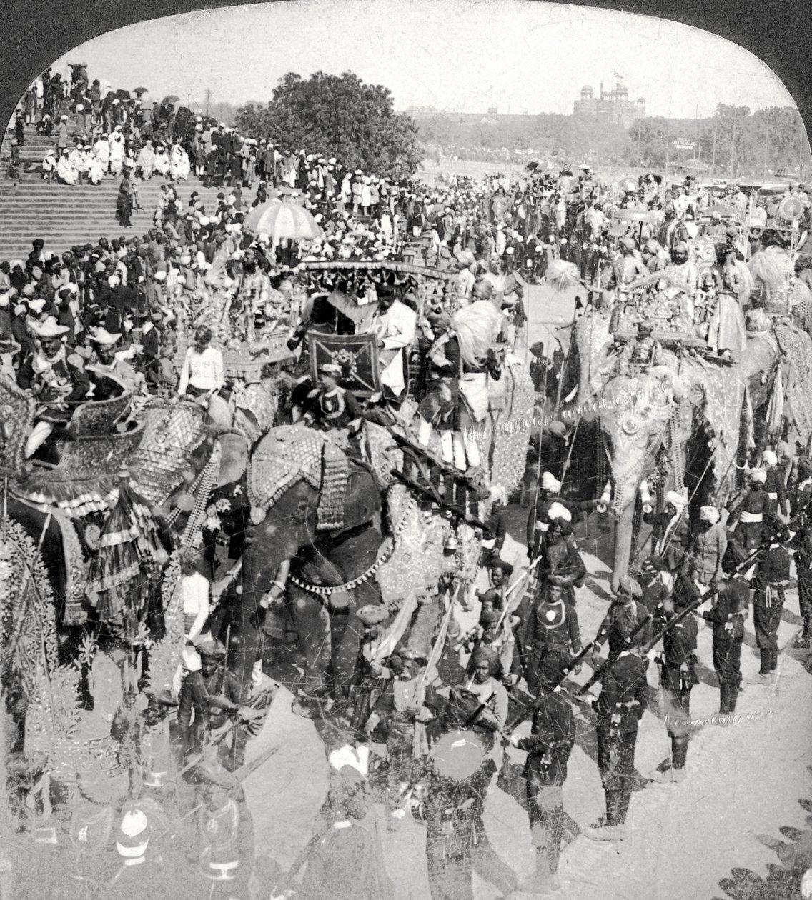 Princes in the Grand State Entry, Durbar, Dillí, Indie. od Underwood and Underwood