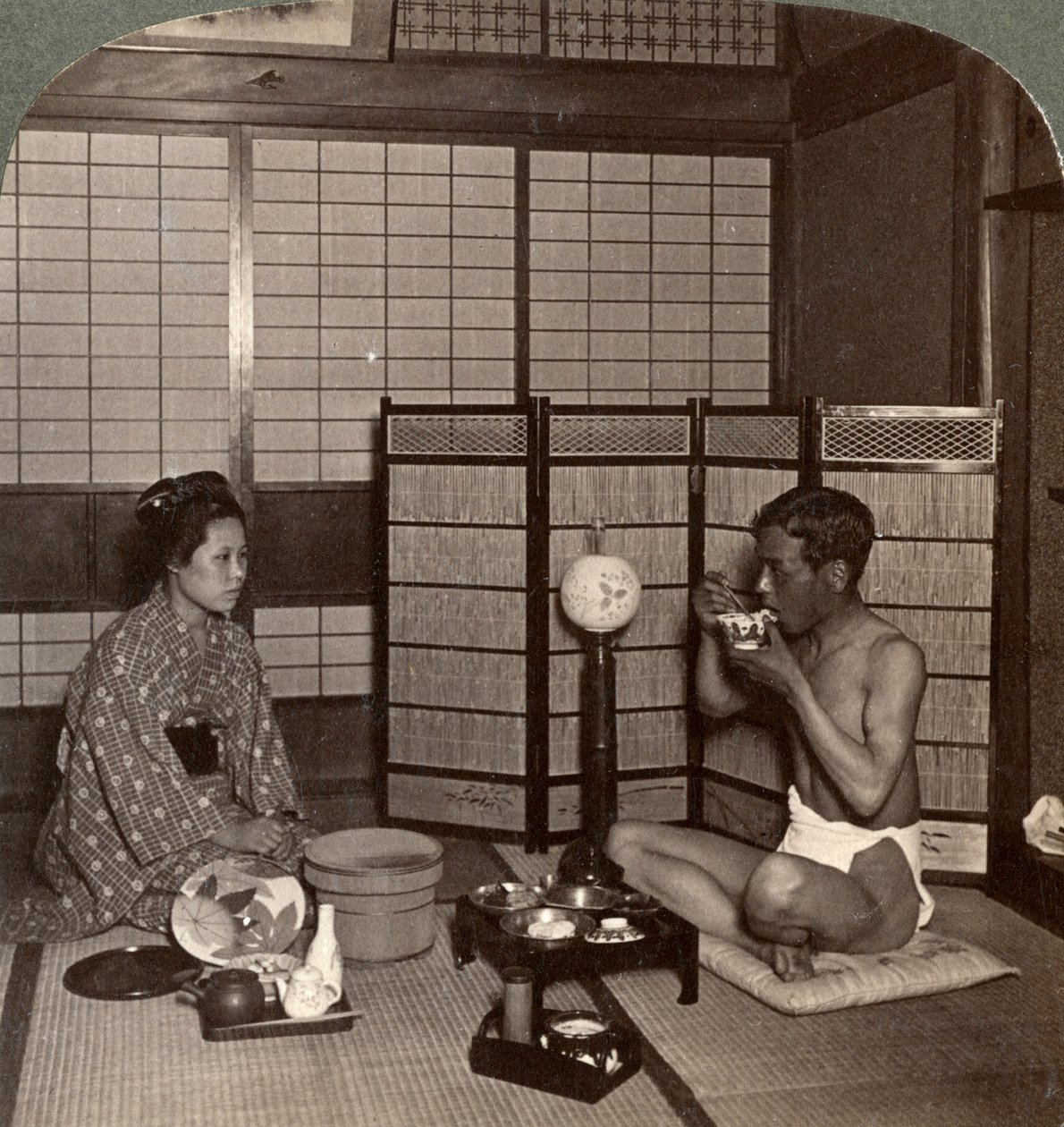 Letní večeře v hotelu, Hirošima, Japonsko, 1904 od Underwood and Underwood