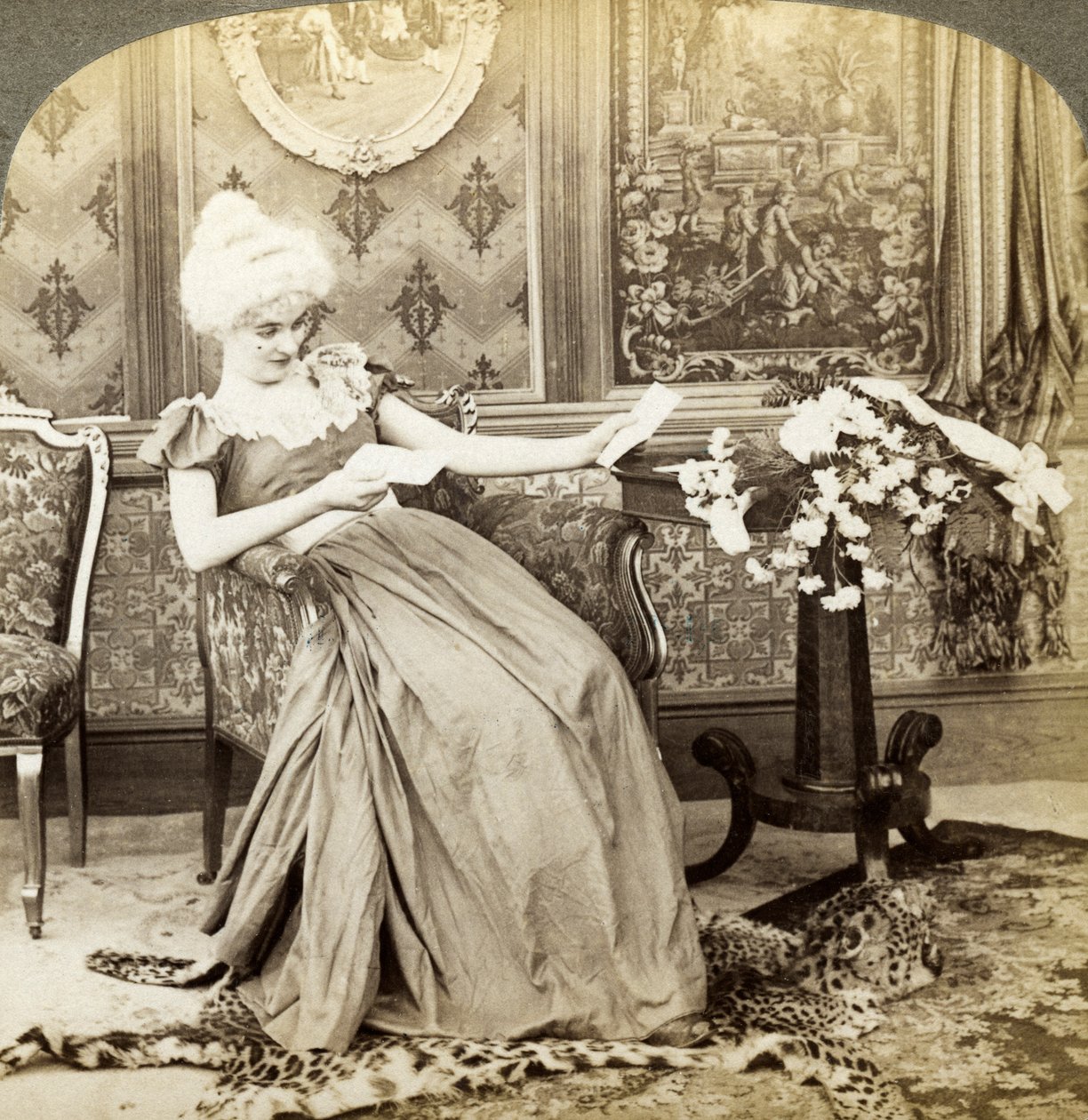 Dilema Colonial Maidens, dva návrhy, které budou přijaty. od Underwood and Underwood