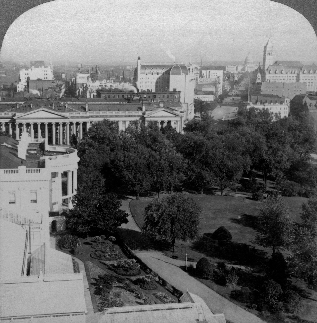 Bílý dům a budova ministerstva financí, Washington DC, USA. od Underwood and Underwood