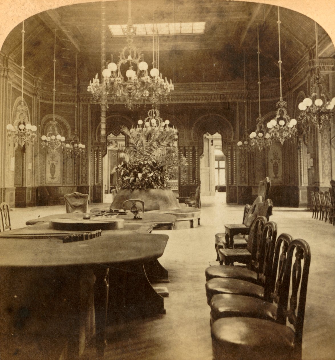 Slavný ruletový salon, kasino, Monte Carlo, Monako, 1897. od Underwood and Underwood