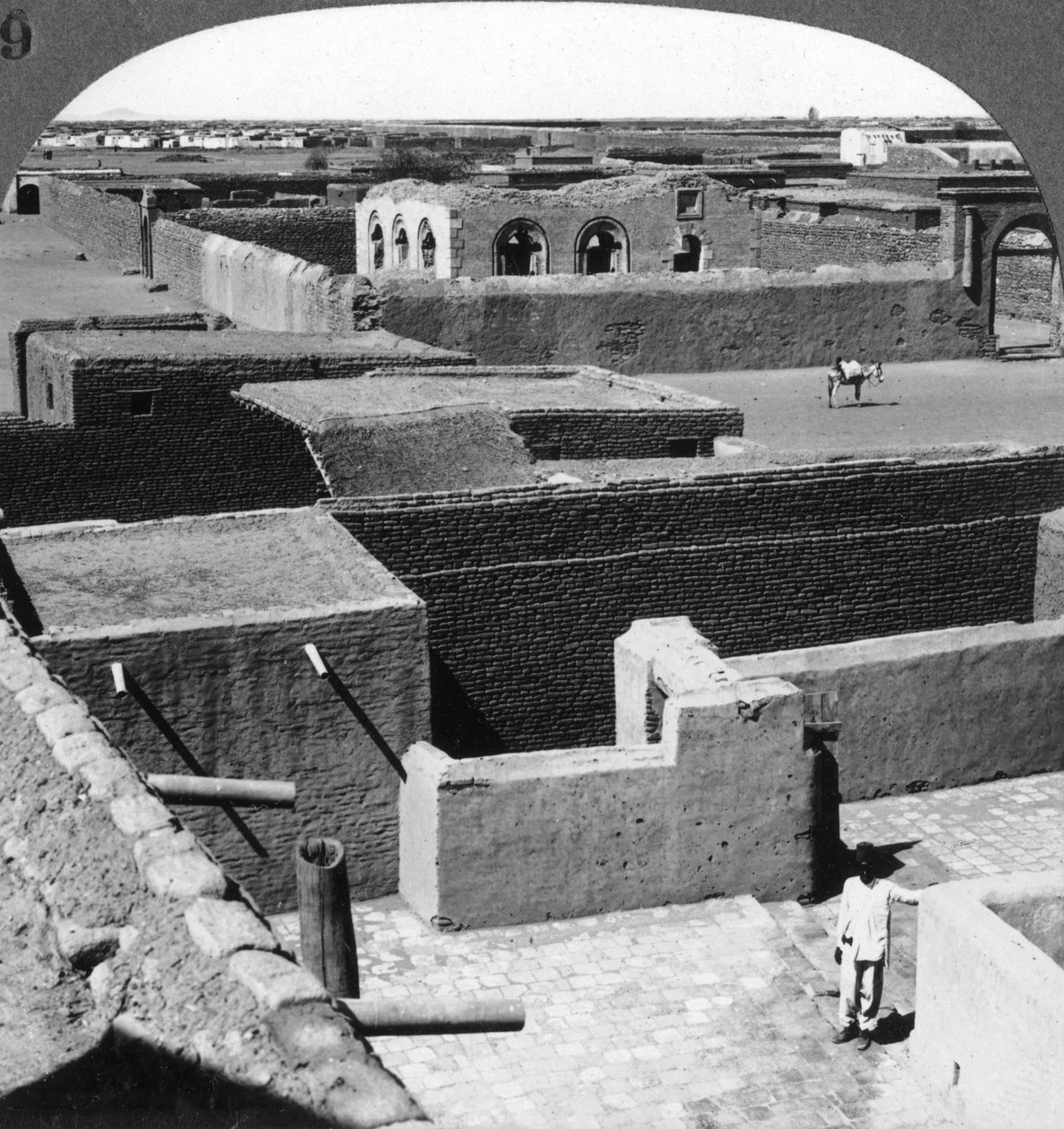 Hrobka Mahdi v Omdurman, Súdán, 1905. od Underwood and Underwood