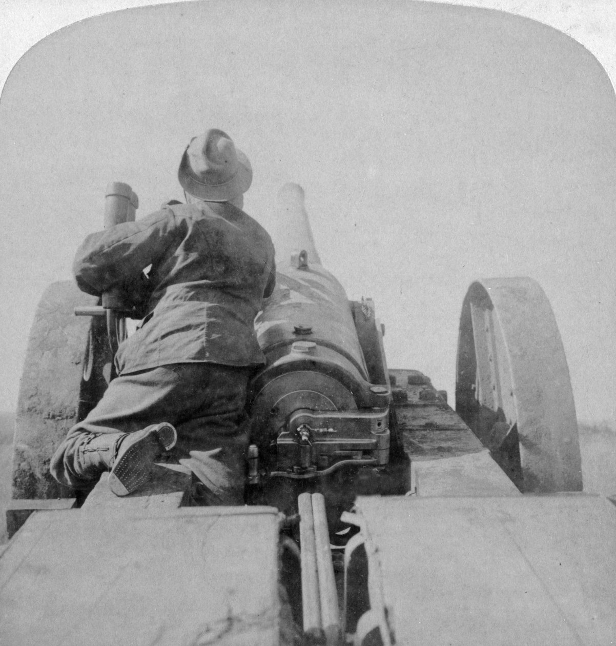 Výcvik jednoho z 4,7palcových děl HMS Monarchs v pevnostech Pretoria, Jižní Afrika, 4. června 1900. od Underwood and Underwood