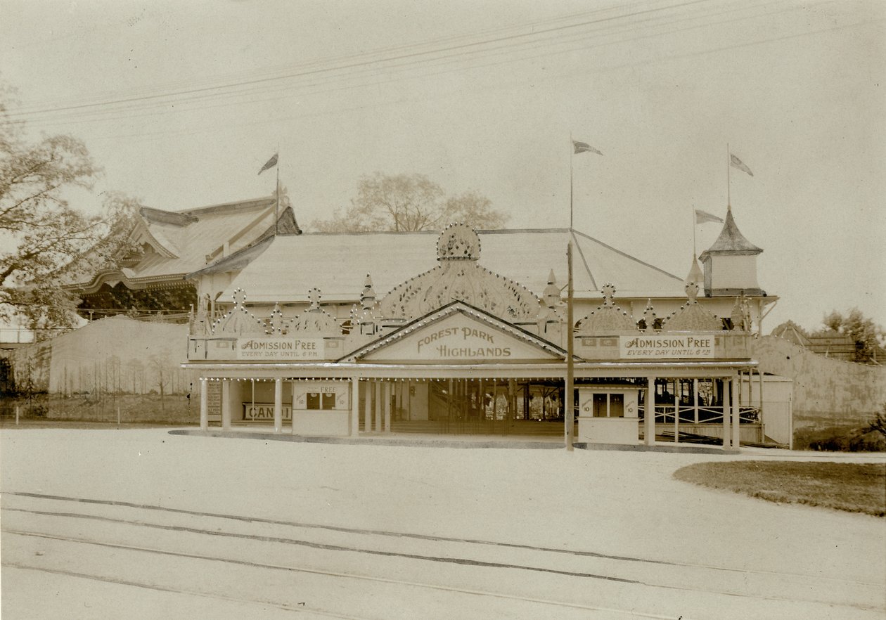 Vstup do Forest Park Highlands od Unknown