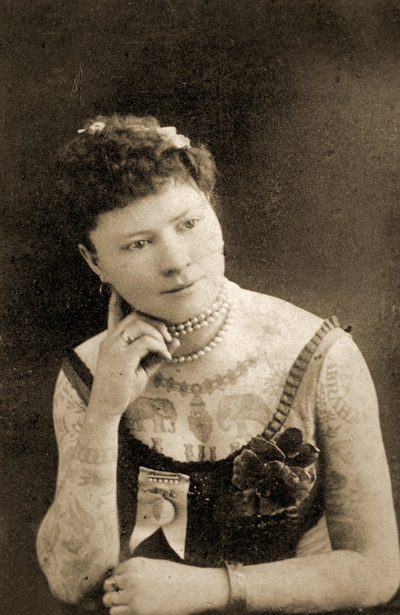 Portrét tetované ženy, kolem roku 1905 od Unknown