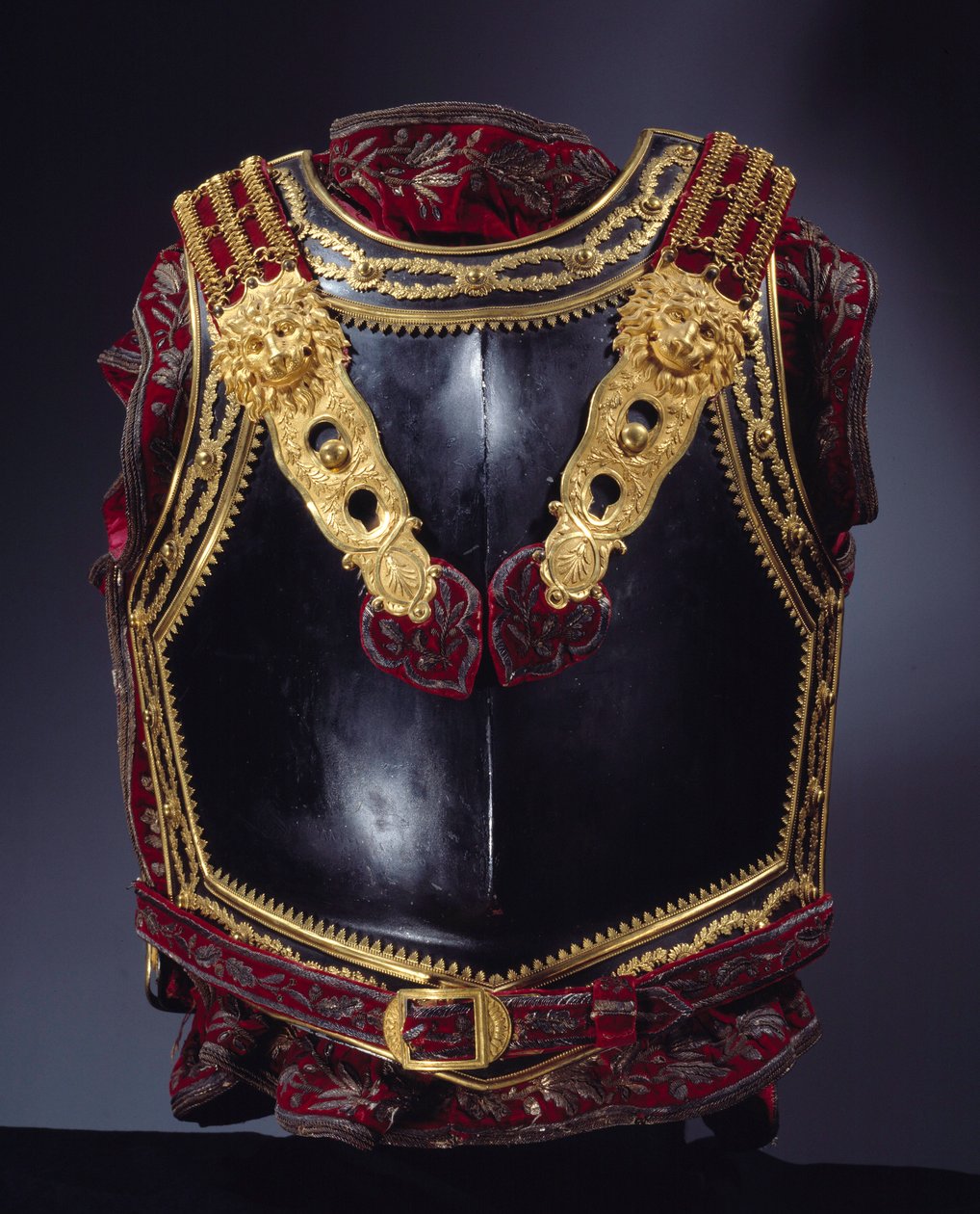 Truhla s brněním navržená pro císaře Napoleona I. (1769-1821) v roce 1807 pro bitvu u Tilsitu (Tilsitt) v roce 1807. Paříž, Muzeum Čestné legie od Unknown artist