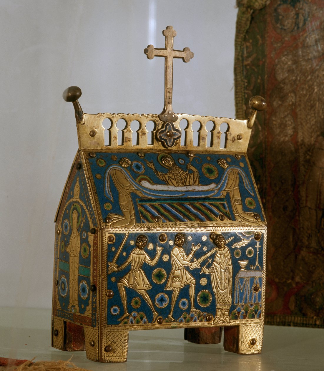 Umělecké dílo: relikviář v e-mailu, zlato a měď od svatého Thomase Becketa (1118-1170), arcibiskupa z Canterbury - je ozdobou vyobrazení zavraždění arcibiskupa dne 29. prosince 1170 v katedrále v Cantorbery a jeho pohřbu (smalt, zlatá a spol od Unknown artist