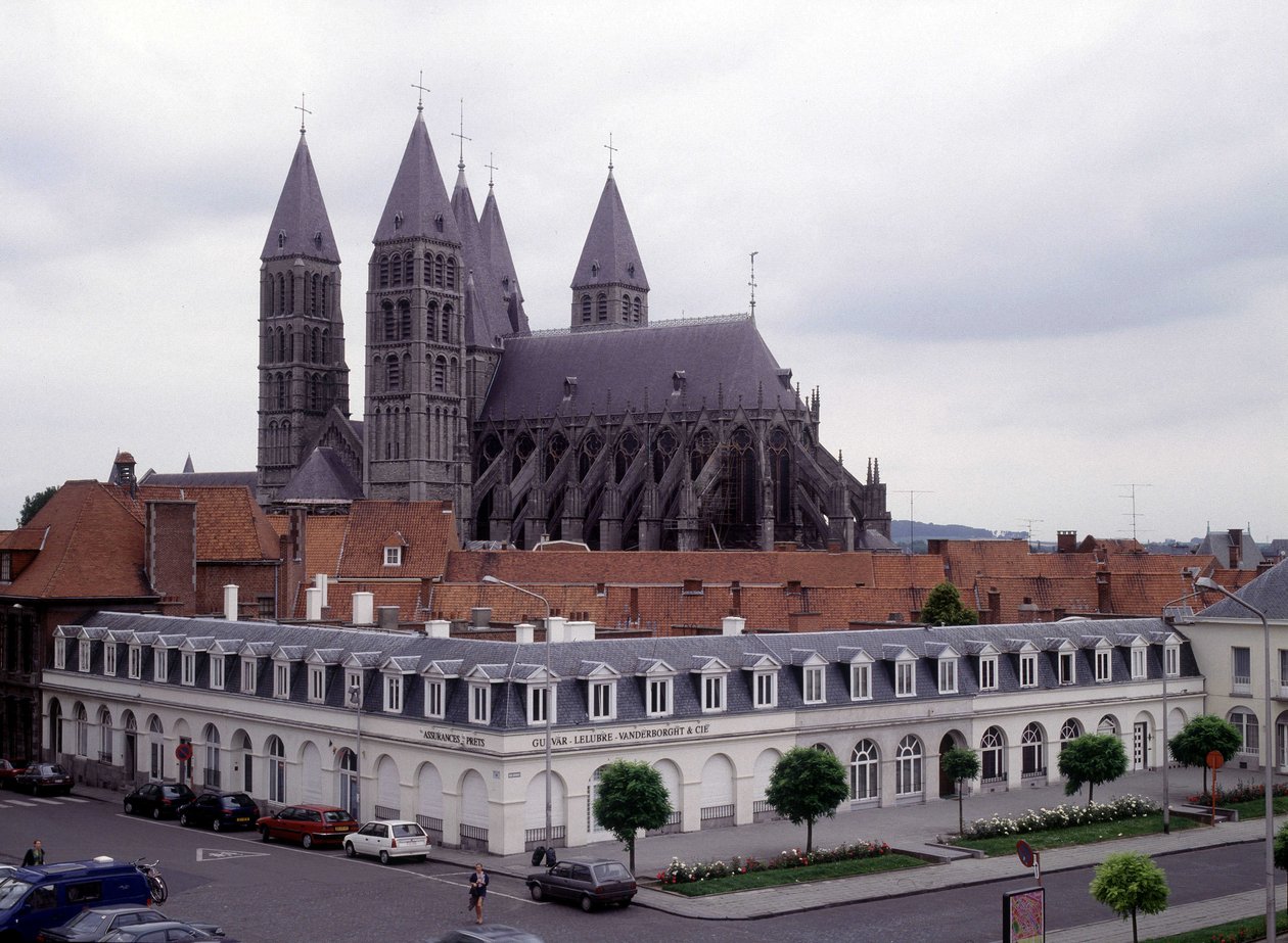 Cathedrale de Tournai (Belgie), pohled zvenčí. od Unknown artist