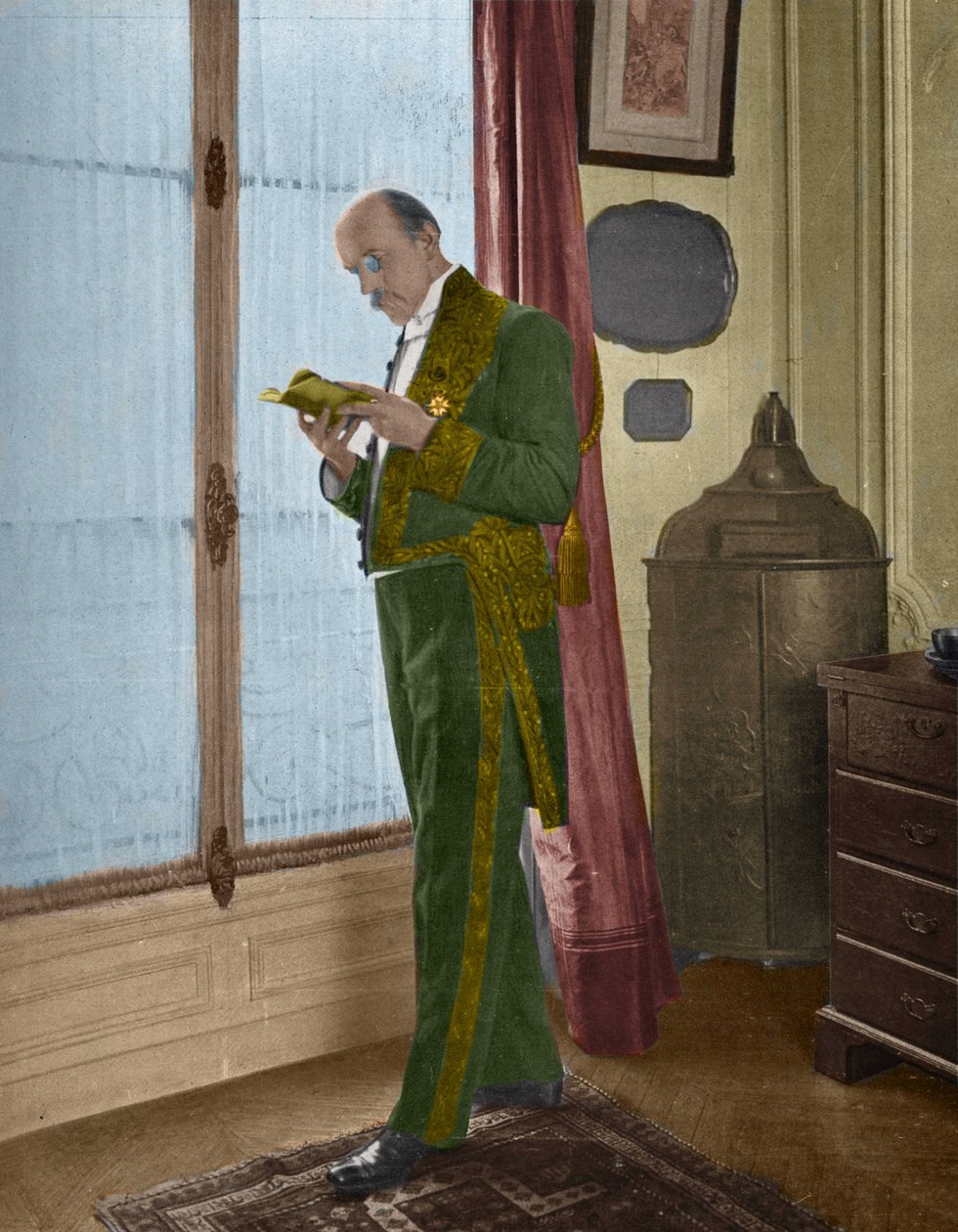 Henri de Regnier (1864-1936), francouzský spisovatel doma před odchodem na akademii od Unknown artist