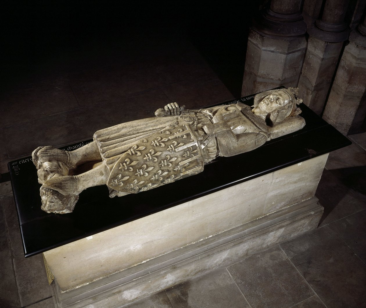 Ležící v mramoru Karla I. z Anjou nebo Karla Sicílského (1227-1285), krále neapolského a sicilského. Bazilika Saint Denis. od Unknown artist