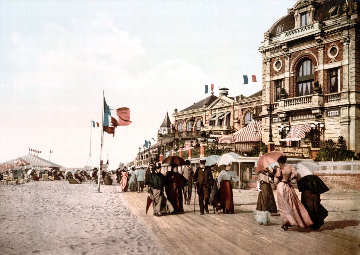 Promenáda - Velký obývací pokoj - Trouville. Fotochrom c. 1890. od Unknown artist