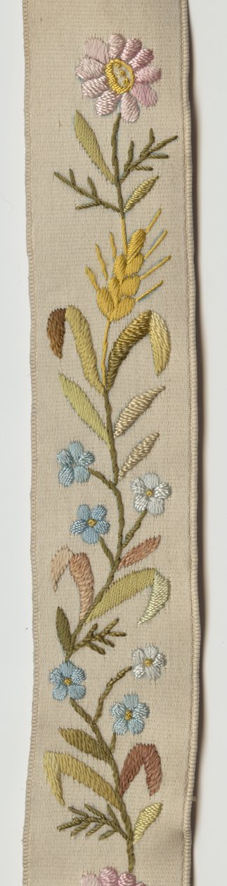 Podvazky, cca 1880 (detailní pohled), vyšívaný bílý satén, kůže, stříbro, výrobce neznámý od Unknown artist