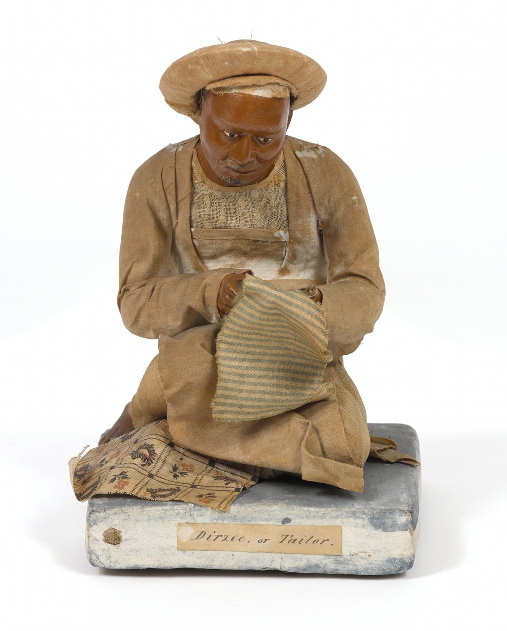 „Dirzee, nebo Tailor“, terakotová figurka, Indie, kolem roku 1880 (soška) od Unknown artist