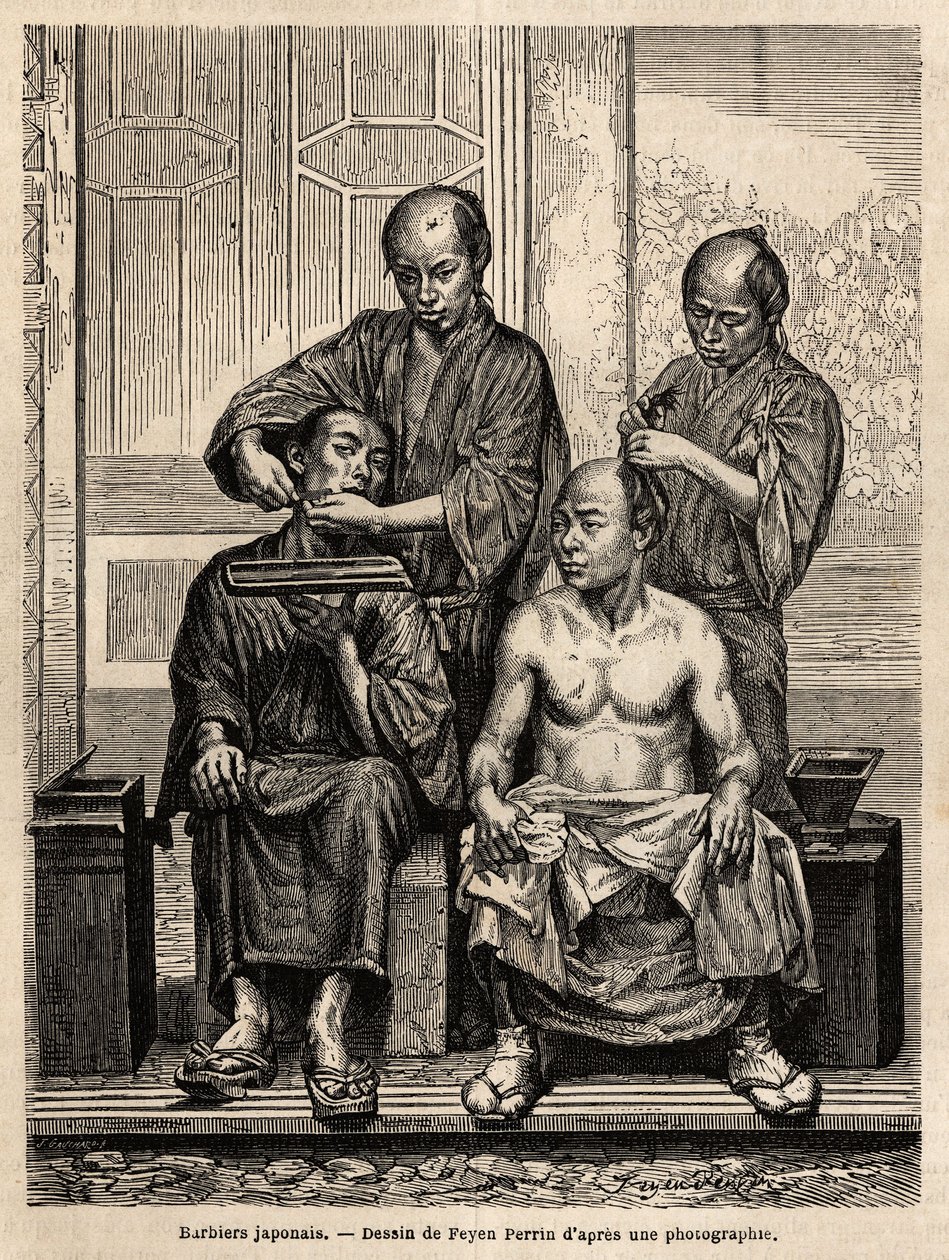 Japonští holiči ve svém obchodě, jeden si holí vousy, druhý stylizuje muže s odhaleným tělem. Rytina pro ilustraci plavby do Japonska v letech 1863-1864 od Aime Humberta, ministra Švýcarské konfederace, v „Le tour du monde, nouveau journal des voyages““ pu od Unknown artist