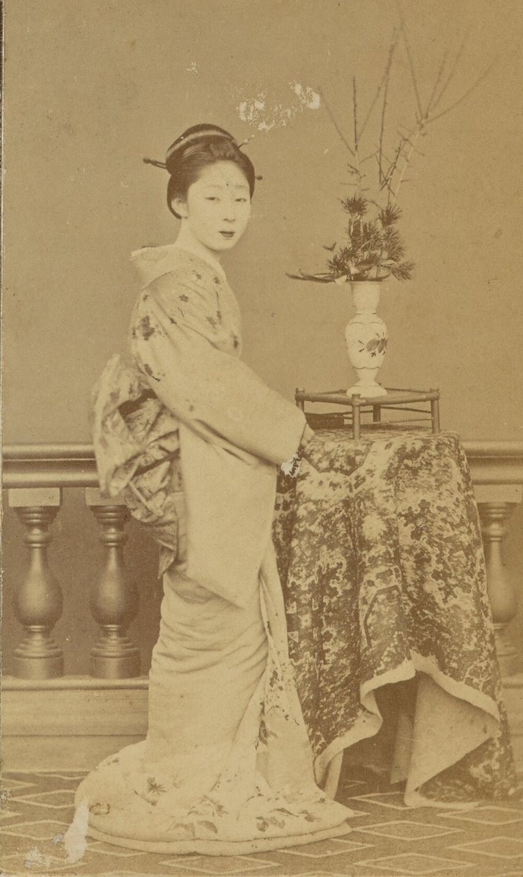 [Stojící Japonka] od Unknown artist