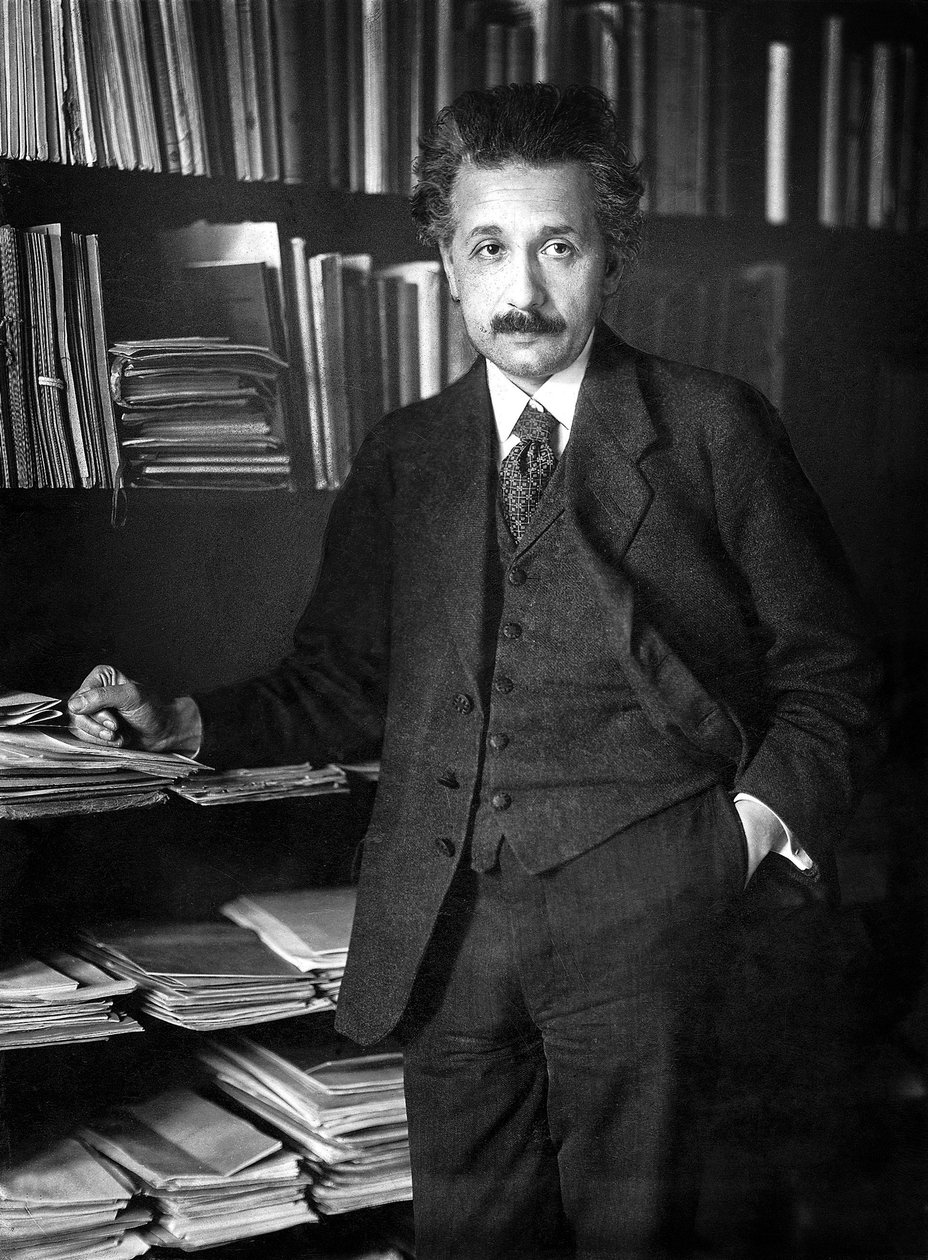 Albert Einstein od Unknown photographer
