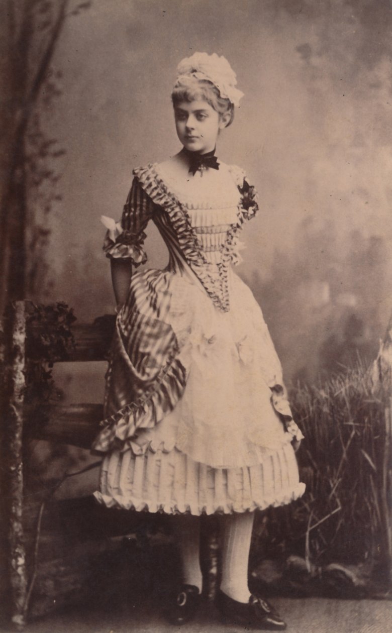 Baronka Marie Alexandrine "Mary" von Vetsera (19. března 1871 - 30. ledna 1889) (fotografie) od Unknown photographer