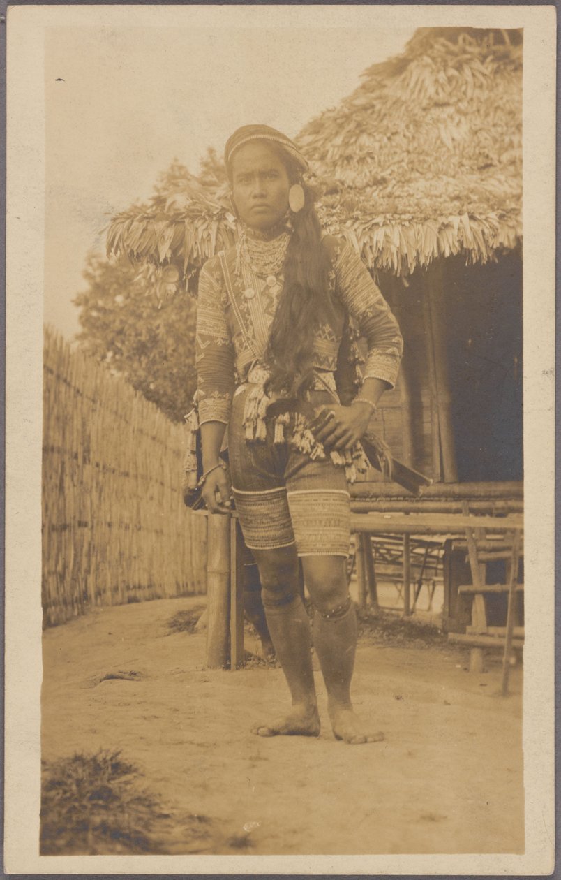 Datto Bulon, náčelník Bagobo, oblečený v válečnickém oděvu, Filipínská rezervace, výstava nákupů v Louisianě od Unknown photographer