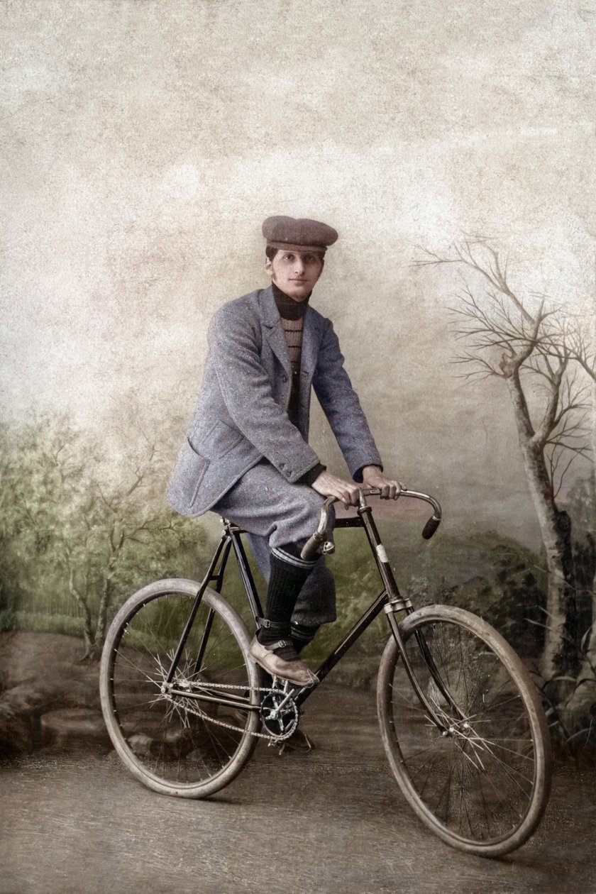 Fernand Ochse na kole, Francie, asi 1920 (foto) od Unknown photographer