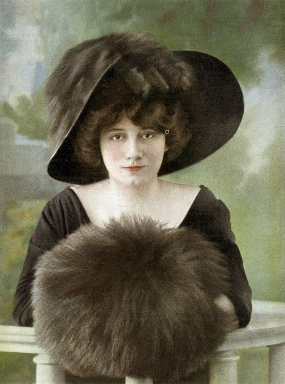 Francouzská komička Cora Laparcerie (1875-1951) foto z francouzských novin "Le Theatre" 1. ledna. od Unknown photographer