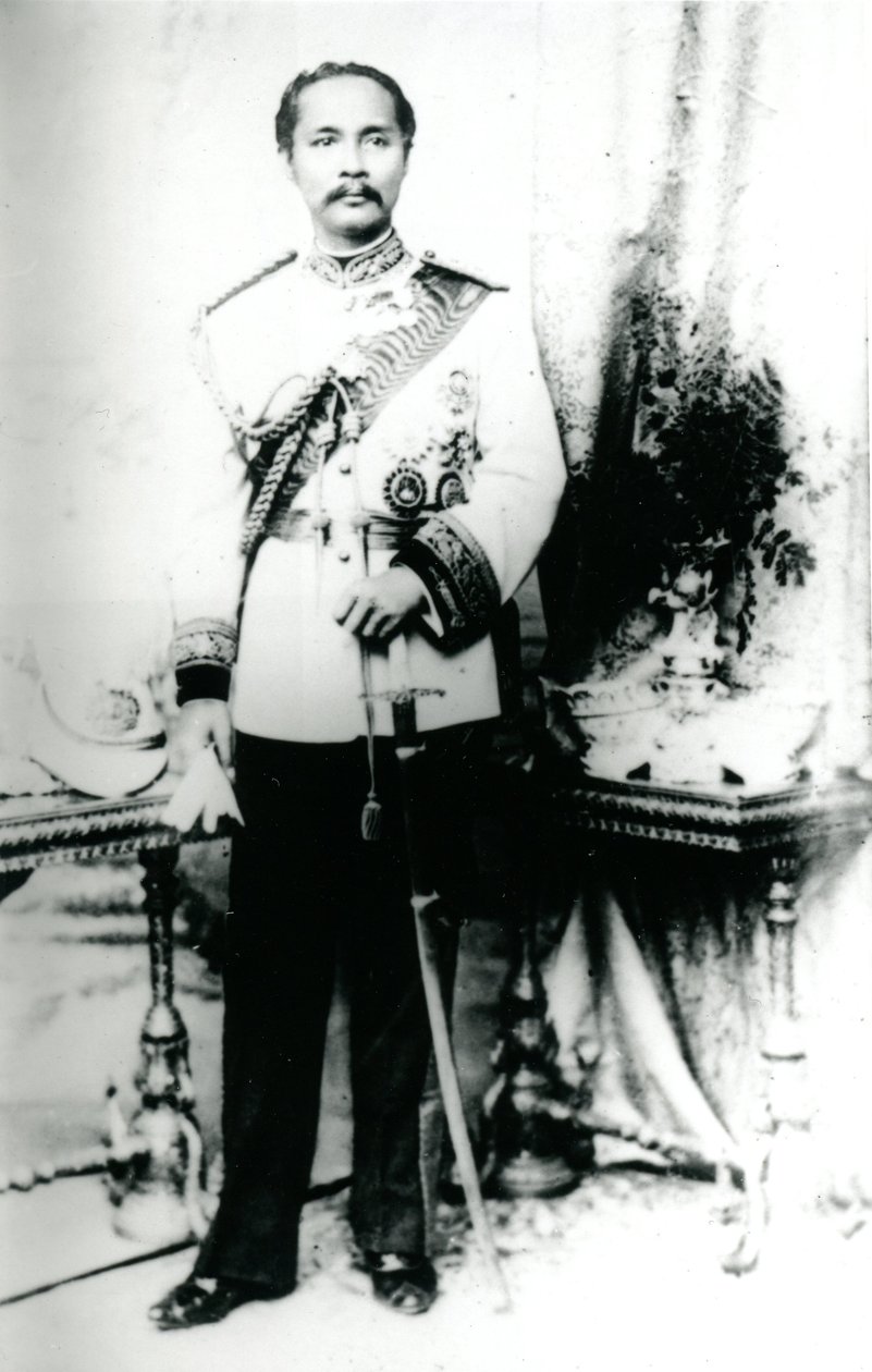King Chulalongkorn, cca 1880 (č/b fotografie) od Unknown photographer